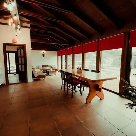 Coliba Plutasilor Chalet *