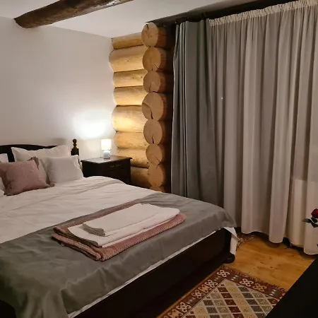 Coliba Plutasilor Chalet *